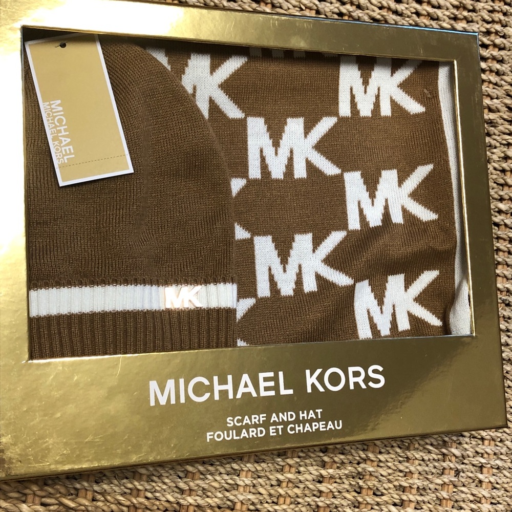 Michael Kors Brown Scarf and Hat Set